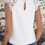 BLUSA CON ENCAJE EN CONTRASTE MANGA RAGLÁN