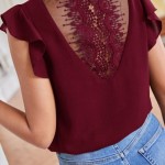 BLUSA DE MALLA CON BORDADO EN CONTRASTE RIBETE CON FRUNCIDO