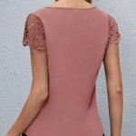 BLUSA CUELLO V CON ENCAJE