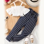 TOP DE HOMBROS DESCUBIERTOS CON PANTALÓN RAYADO
