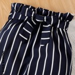 TOP DE HOMBROS DESCUBIERTOS CON PANTALÓN RAYADO