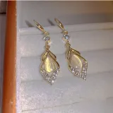 Aretes en forma de rombo doble con cristal de zircon aleación de zinc