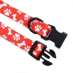 Collar  para perro con patron de huellas-huesos